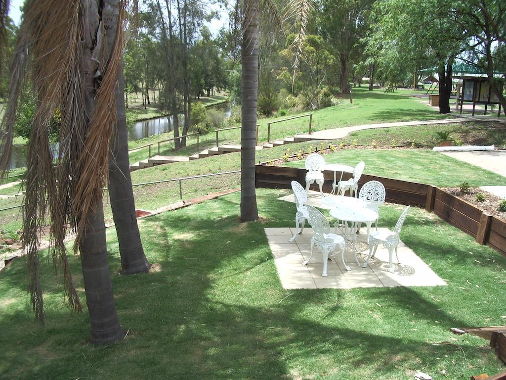 Park House Motor Inn Oakey Extérieur photo