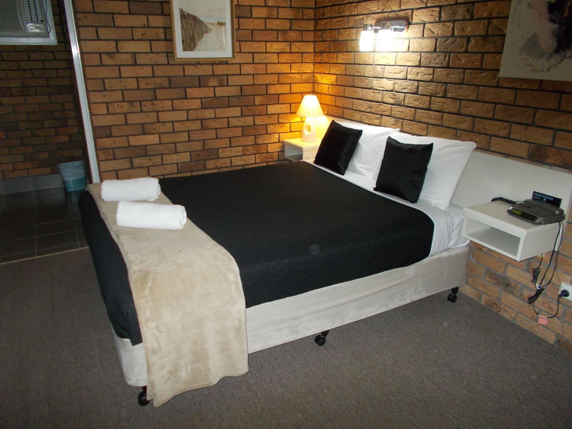 Park House Motor Inn Oakey Extérieur photo